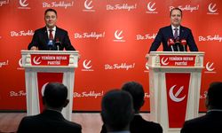 Yeniden Refah Partisi Genel Başkanı Erbakan, DEVA Partisi Genel Başkanı Babacan ile görüştü