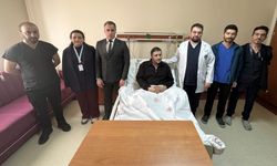 Zamanla yarışan doktorlar riskli beyin ameliyatıyla genç hastayı hayata bağladı