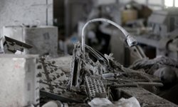 AA ekibi, ABD ve İsrail'in üç kez hedef aldığı İran Pasteur Enstitüsü'ndeki hasarı görüntüledi