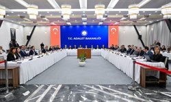 Adalet Bakanı Gürlek, Suça Sürüklenen Çocuklara İlişkin Araştırma Komisyonu üyeleri ile görüştü: