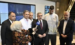 AK Parti Genel Başkan Yardımcısı Yayman, sanatçı İbrahim Tatlıses'i hastanede ziyaret etti