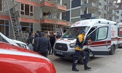 Ankara'da inşaat iskelesinin çökmesi sonucu 1'i ağır 3 işçi yaralandı