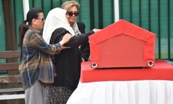 Antalya'da tedavi gördüğü hastanede yaşamını yitiren Cumhuriyet Savcısı Gadem Taş toprağa verildi