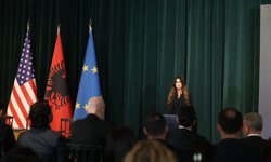 Arnavutluk, ABD ve Yunanistan'dan enerji alanında anlaşma