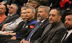 Astronot Alper Gezeravcı, Eskişehir'de üniversite öğrencileriyle buluştu