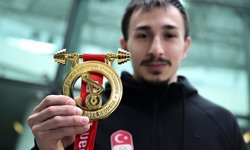 Avrupa şampiyonu milli halterci Yusuf Fehmi Genç yurda döndü