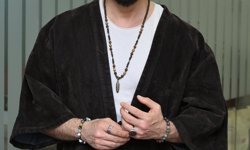 Bahadır Tatlıöz'ün yeni albümü Münezzeh müzikseverlerle buluştu