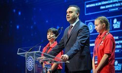 Bakan Kacır, Ortaokul ve Lise Öğrencileri Araştırma Proje Yarışmaları Ödül Töreni'nde konuştu: