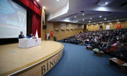 Bingöl'de 'Siber Alemde İşlenen Suçlar: Ne Kadar Farkındayız?' konferansı düzenlendi