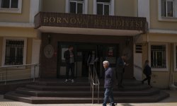 Bornova Belediyesine ilişkin soruşturmada Belediye Başkanı Eşki'nin de aralarında olduğu 4 kişi gözaltında