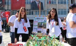 Burdur Öğrenci Teknoloji Festivali, Türkiye'nin ilk astronotu Alper Gezeravcı'nın katılımıyla düzenlendi