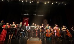 Bursa Çocuk Senfoni Orkestrası konser verdi