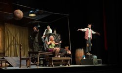 Bursa'da 'Büyük İskender'in Atı' oyunu sanatseverlerle buluştu