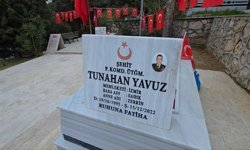 Bursa'da şehitlikten minyatür komando heykelini çalan şüpheli yakalandı