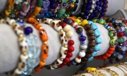 Cam fobisini yenip kurduğu atölyede üretime başladı