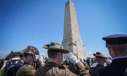 Çanakkale Kara Savaşları'nın 111. yılı dolayısıyla İngiliz Milletler Topluluğu Anıtı'nda tören düzenlendi