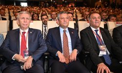 CHP Genel Başkanı Özel, CHP Belediye Başkanları Buluşması'nın kapanışında konuştu: