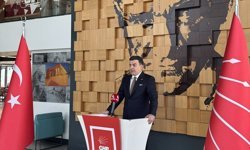 CHP Sözcüsü Emre İstanbul'da basın toplantısı düzenledi