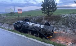 Çorum'da peş peşe meydana gelen iki trafik kazasında 1 kişi öldü, 3 kişi yaralandı