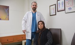 Çözüm bulamadığı bel ağrısından hastanede takılan pille kurtuldu