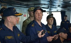 Deniz Kuvvetleri Komutanı Oramiral Tatlıoğlu, telsizle tatbikata katılan personele seslendi: