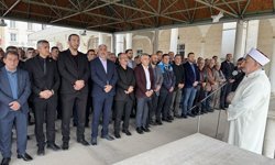 Diyarbakır ve çevre illerde Kahramanmaraş'taki okul saldırısında ölenler için gıyabi cenaze namazı kılındı