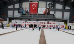 Dünya Şampiyonası'nda beşinci olan curlingciler, ilki başarmanın mutluluğunu yaşıyor