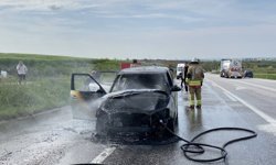 Edirne'de seyir halindeyken yanan otomobil kullanılamaz hale geldi