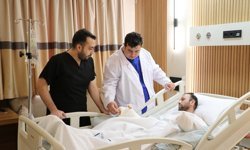 Elektrik akımına kapılan işçi, doku nakliyle yaşama tutundu