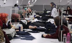 Erzincan'da kurulu tekstil atölyesi kadınların emek gücüyle adeta fabrikaya dönüştü
