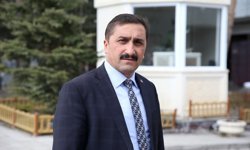 Erzurum Asri Mezarlığı'nda 11 yıldır hafızların Kur'an tilaveti yankılanıyor