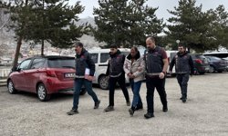 Erzurum'da eşini bıçakla öldüren zanlı adliyede