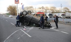 Erzurum'da hafif ticari aracın otomobile çarpması sonucu 4 kişi yaralandı