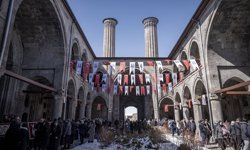 Erzurum'da tarihi Çifte Minareli Medrese'de Turizm Haftası kutlandı