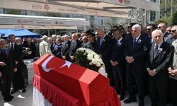 Eski TBMM Başkanı Hüsamettin Cindoruk son yolculuğuna uğurlandı