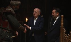 Eski TBMM Başkanı Kahraman, 'Asırlık Gece' dizisi için kamera karşısına geçti