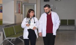 Fakültede tanışan doktor çift aynı hastanede görev yapıyor