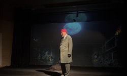 'Firavunla Yüz Yüze' oyunu, İstanbul Sabahattin Zaim Üniversitesi'nde izleyicilerle buluştu