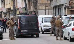 Gaziantep'te 3 kişiyi rehin alan ve bir kişiyi yaralayan hükümlü operasyonla yakalandı