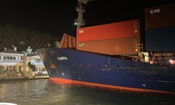 GÜNCELLEME - Sarıyer'de karaya oturan konteyner gemisi için kurtarma çalışması başlatıldı