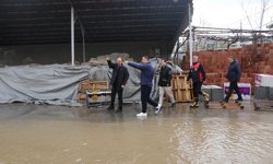 GÜNCELLEME - Siirt ve Kurtalan'da sağanak hayatı olumsuz etkiledi