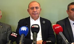 Gür﻿sel Tekin İstanbul'da basın toplantısı düzenledi: