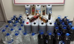 Hatay'da 410 litre kaçak içki ele geçirilen marketin sahibi gözaltına alındı