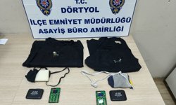 Hatay'da ehliyet sınavına kopya düzeneğiyle girmeye çalışan 2 kardeş yakalandı