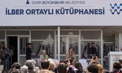 İlber Ortaylı'nın yakınları İzmir'deki söyleşide okurlarla buluştu