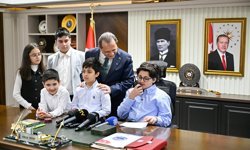 İstanbul Emniyet Müdürü Yıldız, 23 Nisan'da koltuğunu şehit çocuğuna devretti