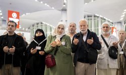 İstanbul'dan ilk hac kafilesi kutsal topraklara uğurlandı