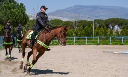İzmir sahil şeridi atlı polislere emanet