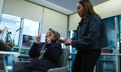 İzmirli kadın 10 yıl sonra yeniden duymaya başladı