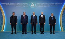 Kazakistan: Aral Gölü'nün tabanından yayılan milyonlarca ton tuz ve kimyasal bölge sınırlarını aşıyor